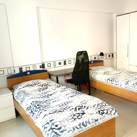 For Rent 2 + 1, 120 Sq.m., 1 High Floor, 70 Meters From The Cleopatra. Apartamento