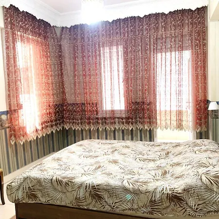 For Rent 2 + 1, 120 Sq.m., 1 High Floor, 70 Meters From The Cleopatra. 公寓 *